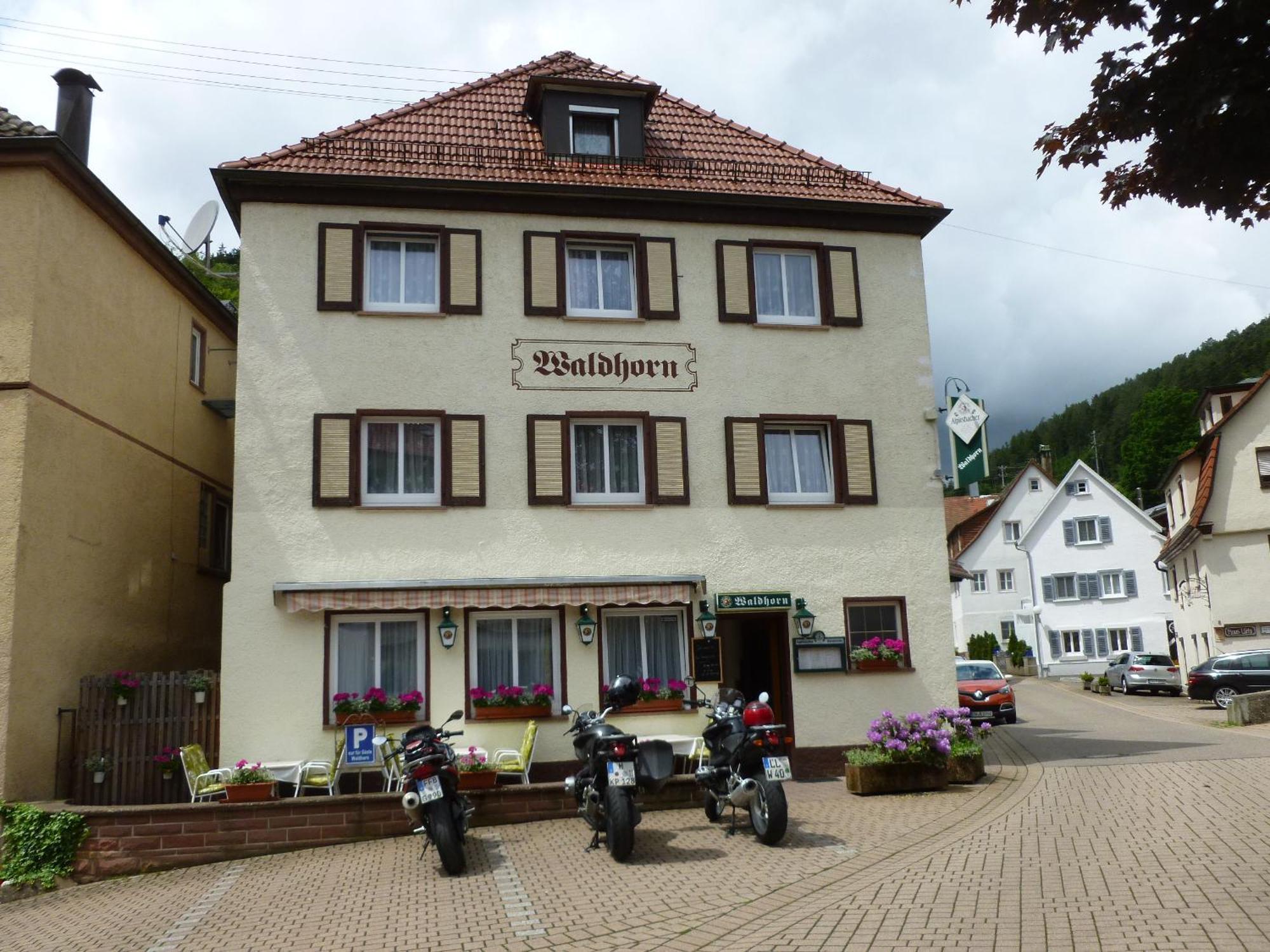 Gasthaus Waldhorn باد تايناخ-تسافلشتاين المظهر الخارجي الصورة