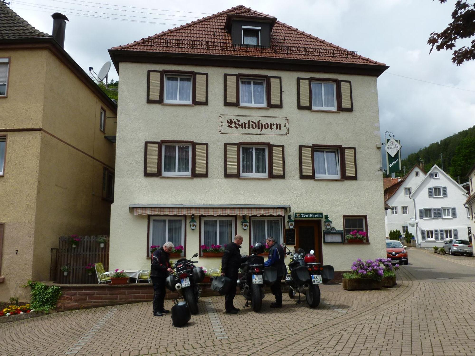 Gasthaus Waldhorn باد تايناخ-تسافلشتاين المظهر الخارجي الصورة